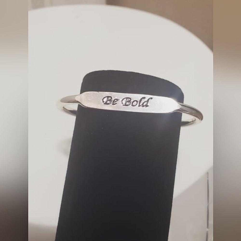 "Be Bold" Customized Name Nameplate Bracelet Personalized Stainless Steel. đ´